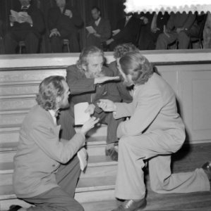 Repetitie passiespelen in Tegelen, een groep apostelen, Bestanddeelnr 911-0328