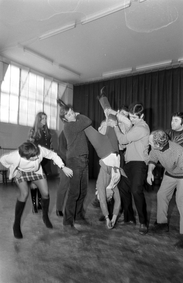 Repetities musical Sweet Charity Jasperina de Jong wordt onderste boven gehoud, Bestanddeelnr 921-8587