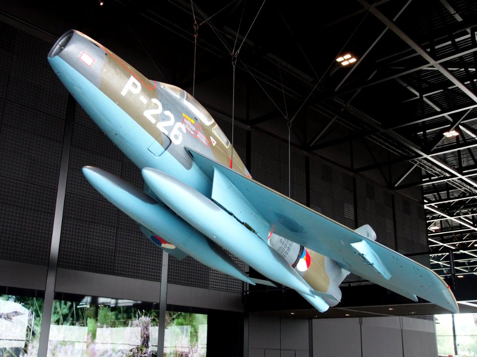 Republic F-84F Thunderstreak RNAF P-226 pic1