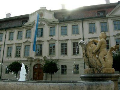 Residenzplatz 8 Eichstätt -beflaggt (1)