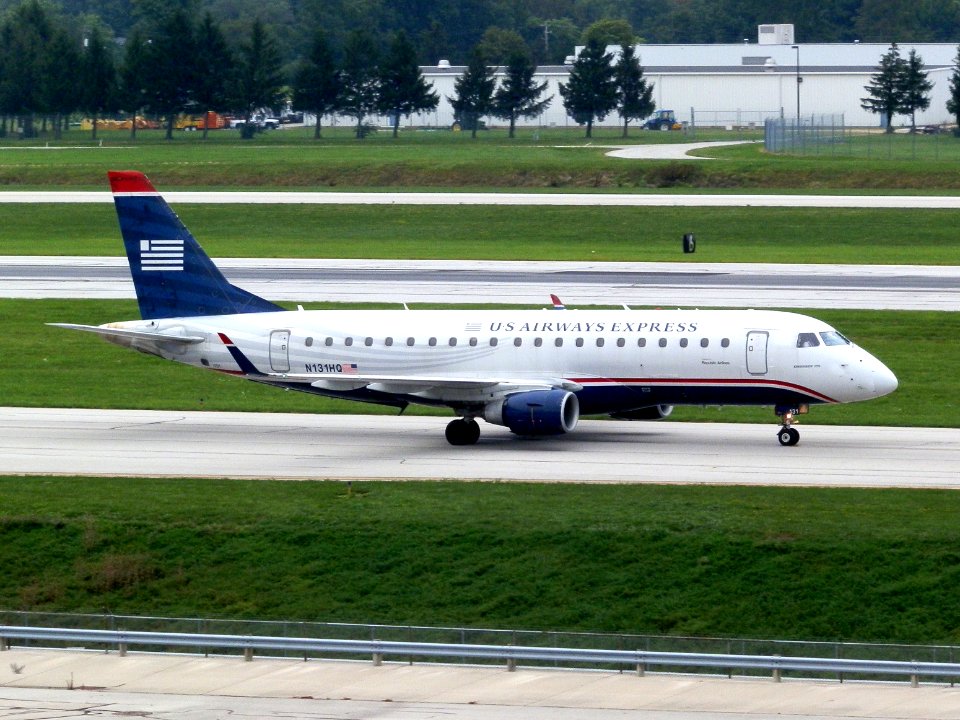 Republic Airlines E-175 N131HQ KCMH