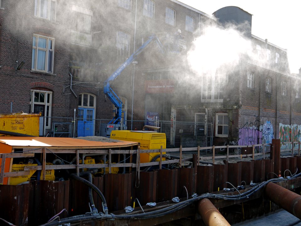 Renovation-works at the former tram-depot in Amsterdam-West, district Kinkerbuurt - renovatie van de oude tram-remise in Amsterdam Oud-West