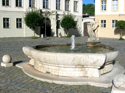 Residenzplatz Eichstätt kleiner Brunnen -1