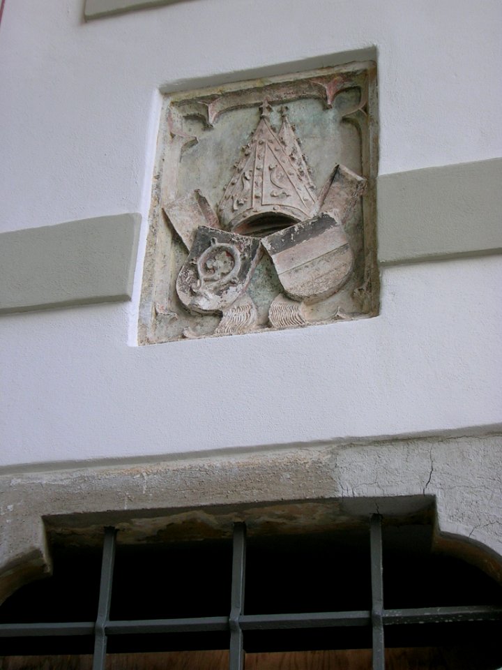 Residenzplatz 3 Eichstätt -Wappen West (2)