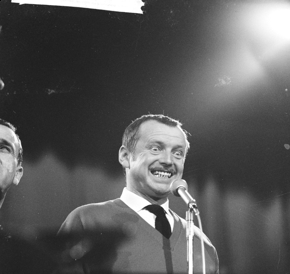 Repetie van Toon Hermans voor TV, Bestanddeelnr 913-3382
