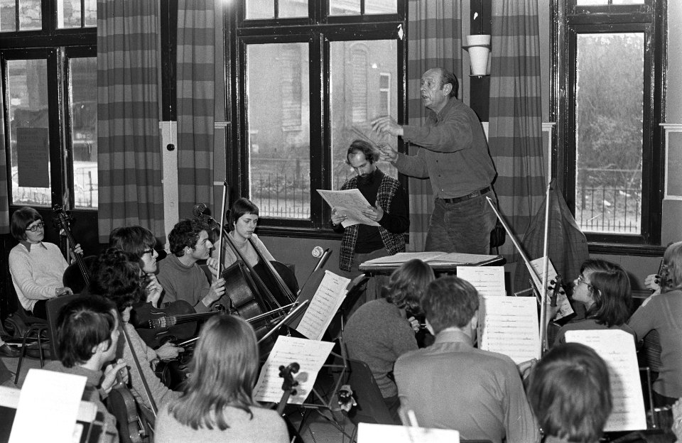 Repetities Nederlands Studenten Orkest in Bergen, orkest tijdens repetitie, Bestanddeelnr 926-1470