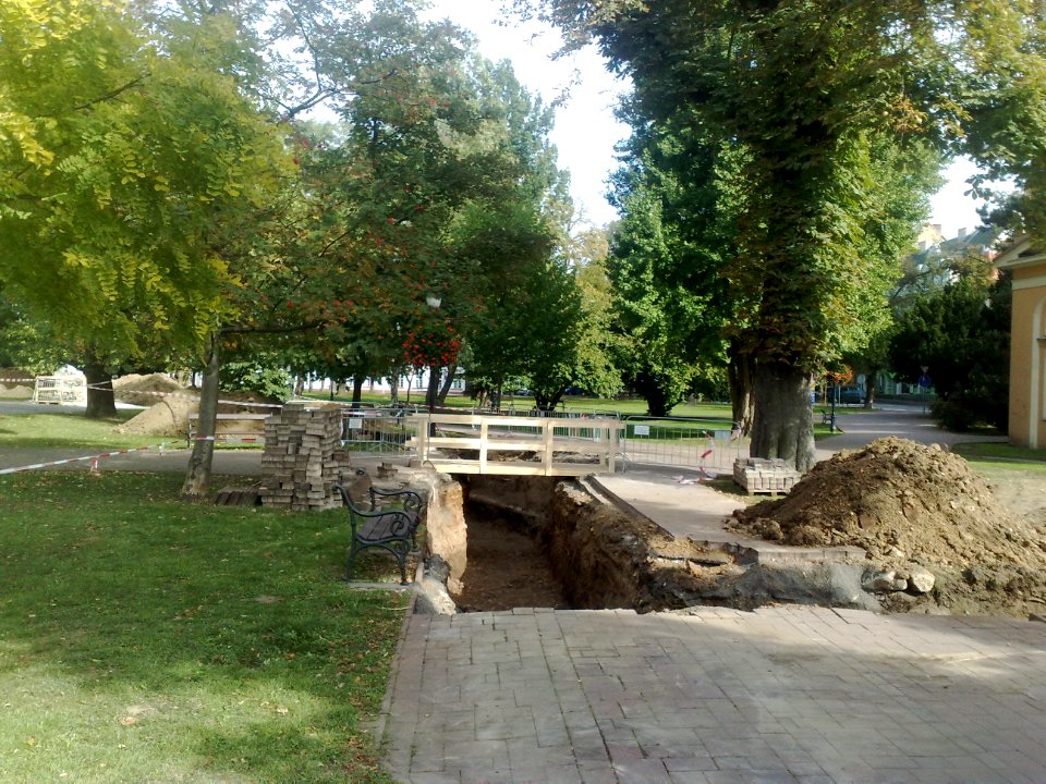 Renovace plynovodu u Vojenskych lazni 05102013 C