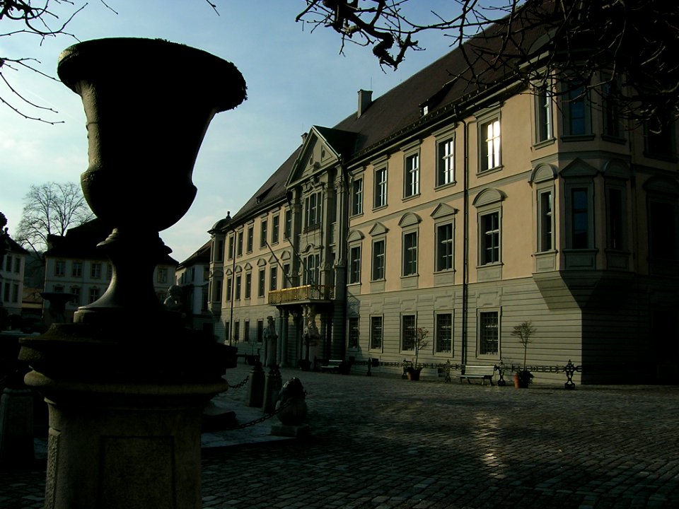 Residenzplatz Eichstätt -Residenz Ziervase