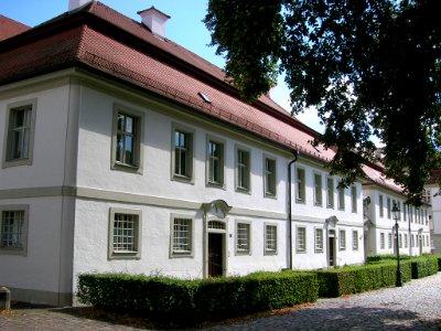 Residenzplatz 9 11 13 15 Eichstätt D-1-76-123-218 -von NW