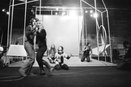 Repetities van Amerikaans Rockmusical Salvation of Terug naar Genesis Bill v, Bestanddeelnr 924-1500