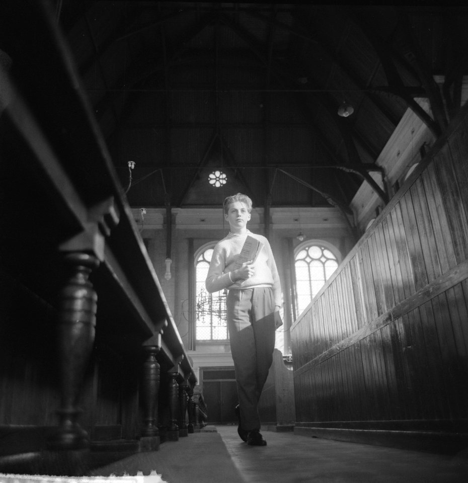 Reportage Katwijk aan Zee Jonge zeer begaafde organist Dick van Rijn in de Nieuwe Kerk, Bestanddeelnr 912-3600