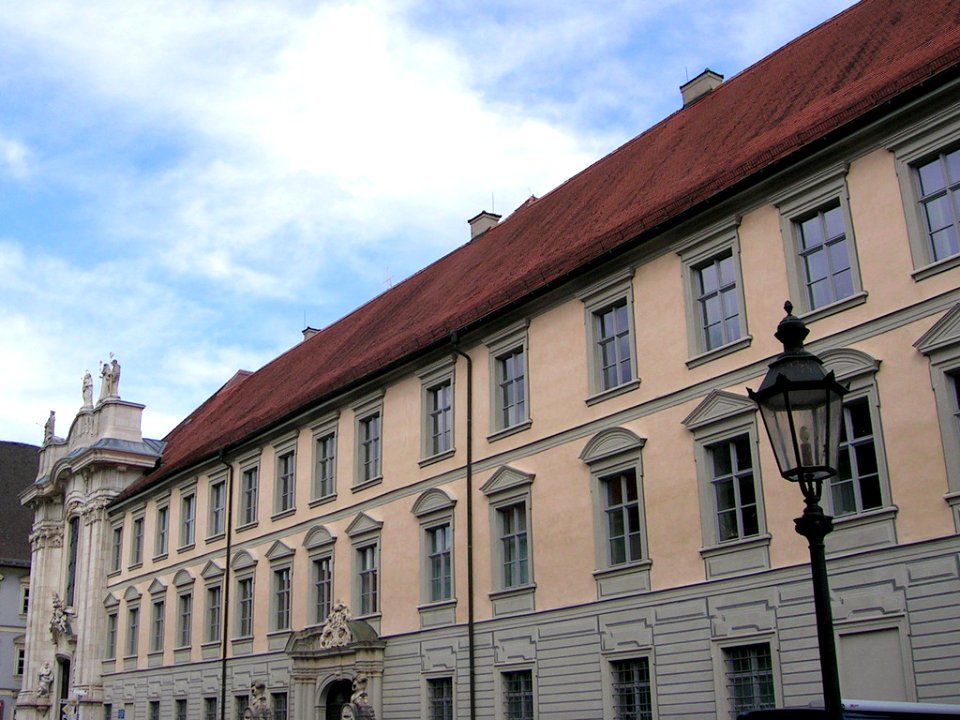 Residenzplatz 1 Eichstätt Westflügel von Süden