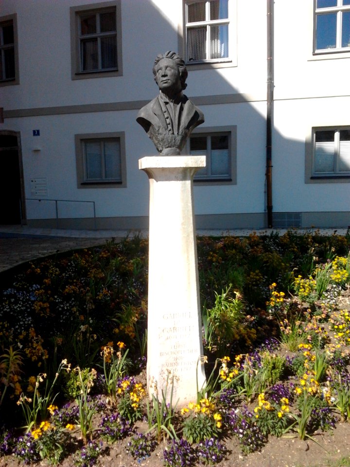Residenzplatz Eichstätt -Büste Gabriel de Gabrieli (1)