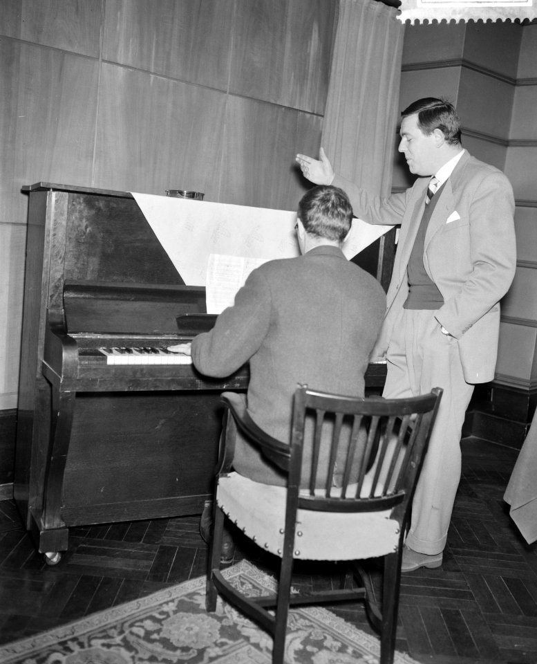 Repetities voor de Finale van het Nationaal Songfestival 1960 in Hilversum, Kare, Bestanddeelnr 910-9975