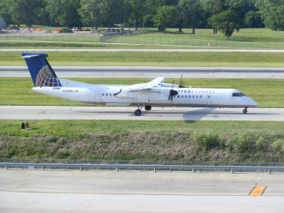 Republic (United Express) DHC-8-402Q N336NG KCMH