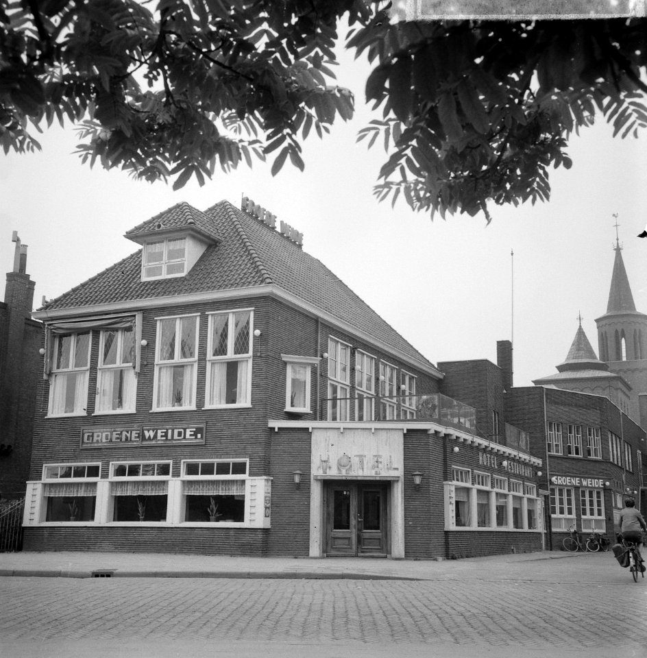 Restaurant De Groene Weide te Leeuwarden gaat weg, exterieur, Bestanddeelnr 917-8532