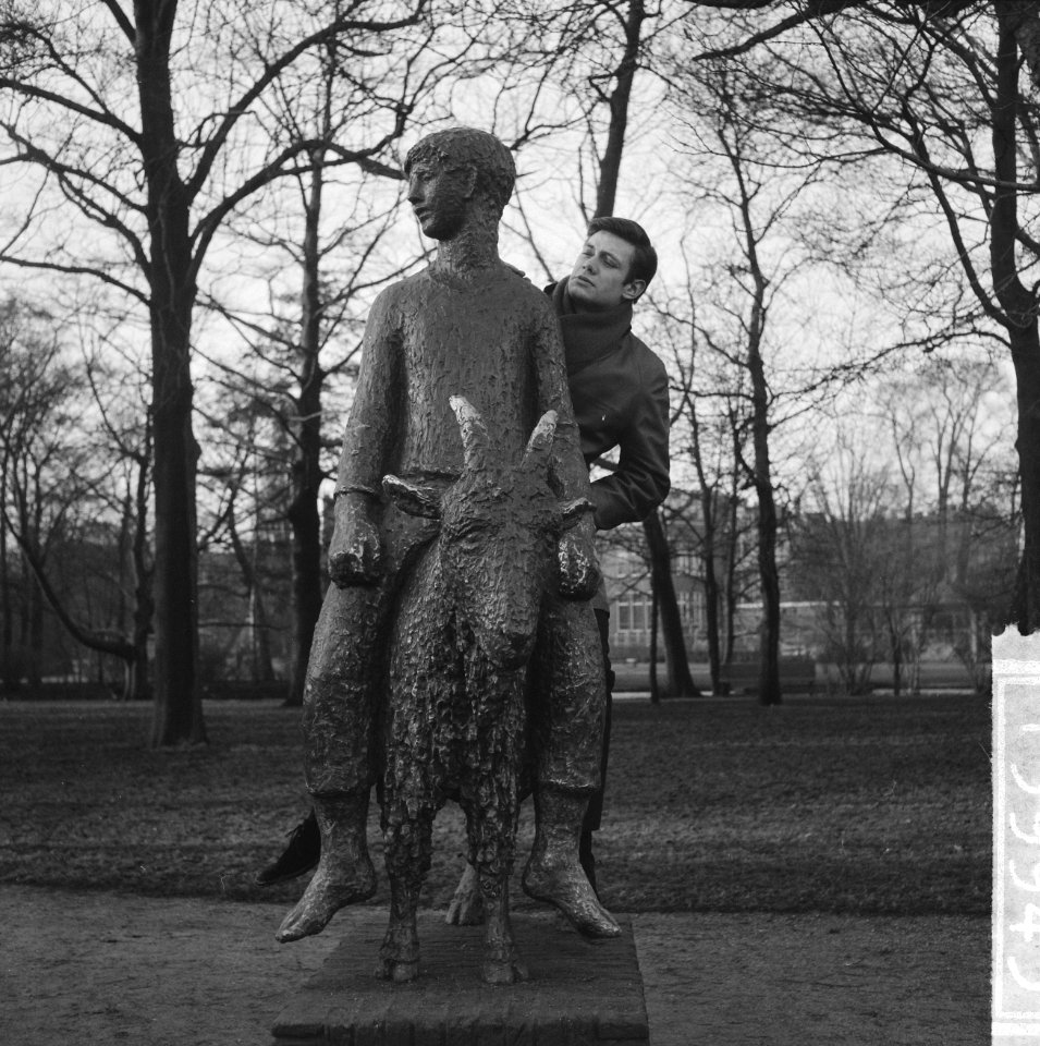 Reportage Rob de Nijs buitenopname Oosterpark te Amsterdam, Bestanddeelnr 915-9943