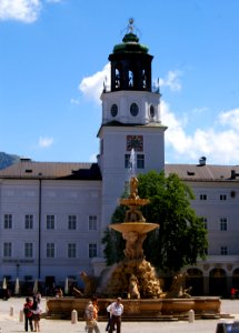 Residenzplatz Residenzbrunnen Glockenspiel
