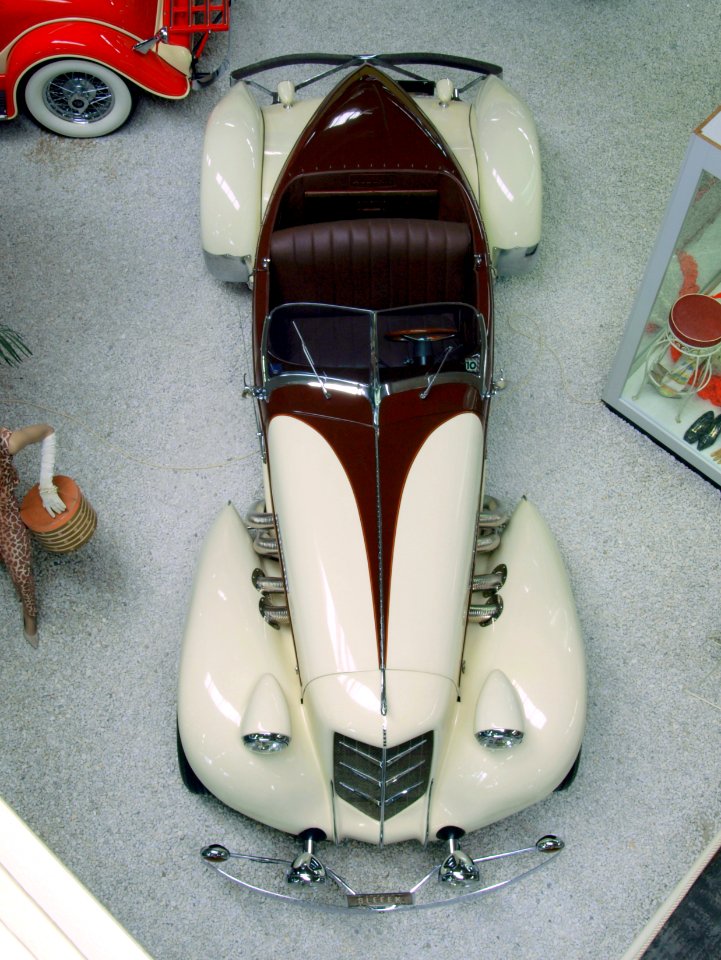 Replica of Auburn 852 Speedster top view