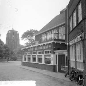 Restaurant De Groene Weide te Leeuwarden gaat weg, exterieur, Bestanddeelnr 917-8538