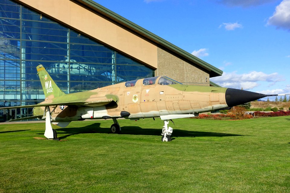 Republic F-105G Thunderchief, 1955 - Evergreen Aviation & Space Museum - McMinnville, Oregon - DSC00442
