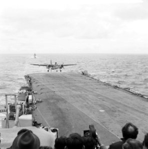 Reportage van vaartocht met Karel Doorman, Bestanddeelnr 914-1146