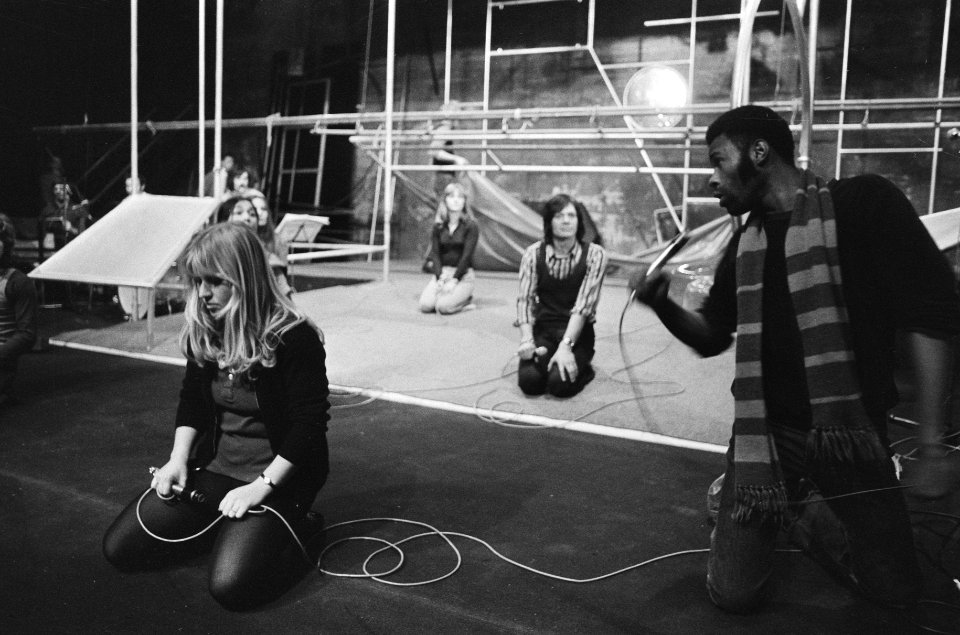 Repetities van Amerikaans Rockmusical Salvation of Terug naar Genesis, Bestanddeelnr 924-1503