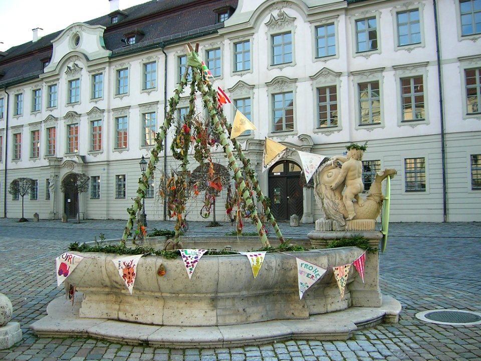 Residenzplatz Eichstätt kleiner Brunnen -Ostern 2013 (2)