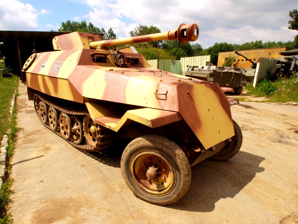 Replica of German armored SdKfz. 25slash19 (made using OT-810) with 7.5 cm STUK 37 pic3