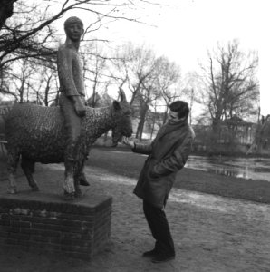 Reportage Rob de Nijs buitenopname Oosterpark te Amsterdam, Bestanddeelnr 915-9940