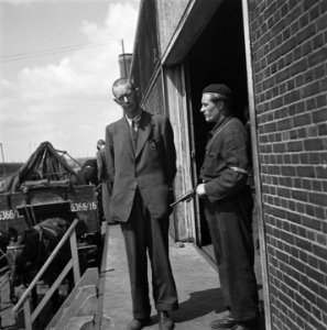 Reportage van het interneringskamp op de Levantkade te Amsterdam. Nu zijn er ca., Bestanddeelnr 900-4229