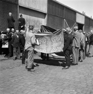 Reportage van het interneringskamp op de Levantkade te Amsterdam. Nu zijn er ca., Bestanddeelnr 900-4234