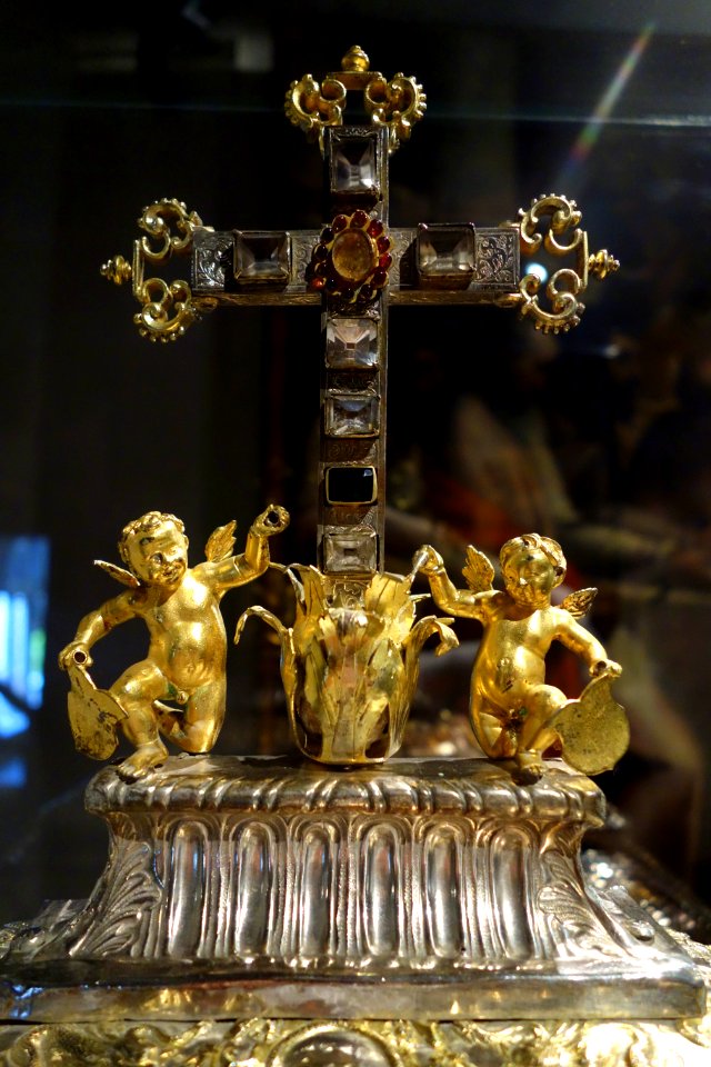 Repositorio Doria, view 2, Genoa, mid 16th century, silver, partially gilded, with gems - Museo Diocesano (Genoa) - DSC01581