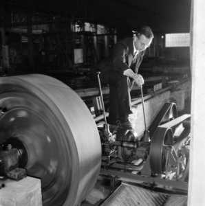 Reportage uit het waterloopkundig laboratorium te Delft, betreffende de droogleg, Bestanddeelnr 900-9477