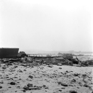 Reportage van een gedeelte van de vernielde Atlantikwall na de slag om de Scheld, Bestanddeelnr 900-2000