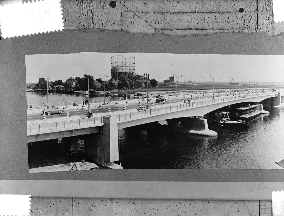 Repro montage nieuwe amstelbrug, Bestanddeelnr 906-5220