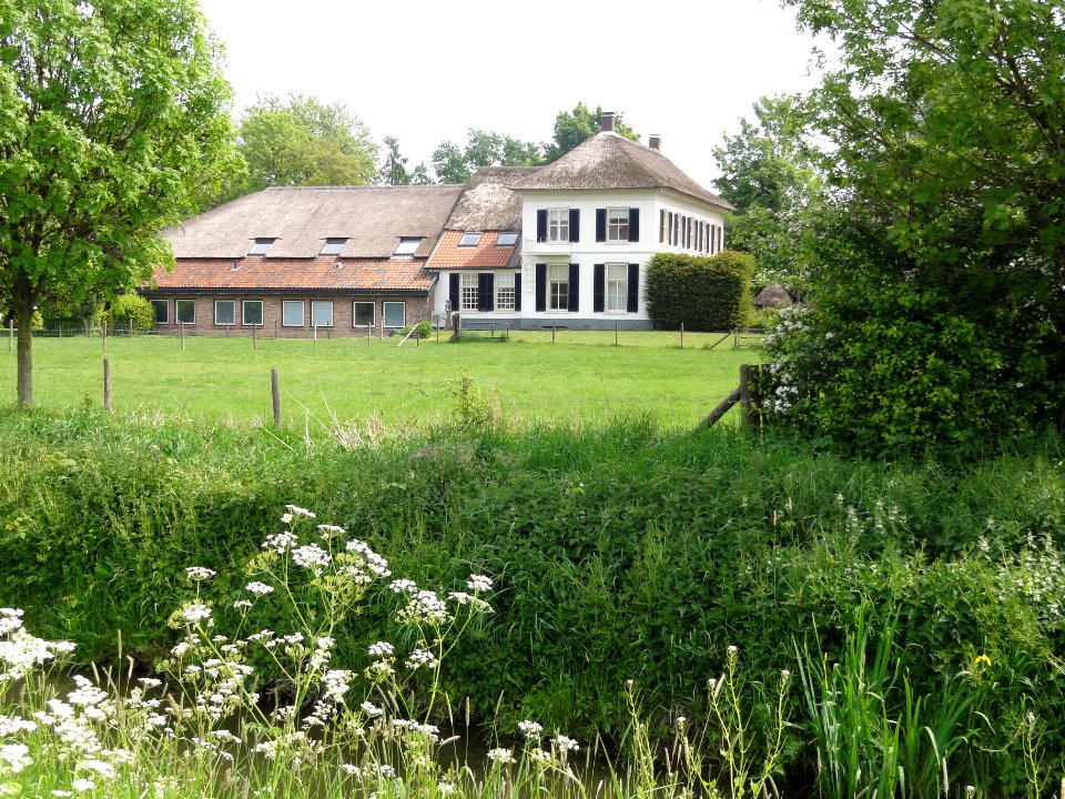 Ressen Rijksmonument 8947 Het Groote Meer, Slenkweg 2