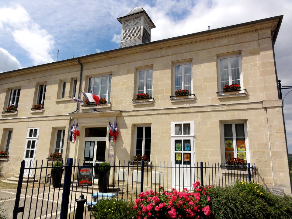 Ressons-le-Long (Aisne) mairie-école