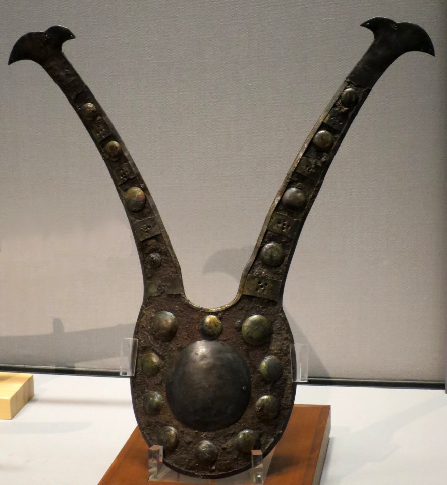 Ritual hoe-shaped crest, 19th century, Tokyo National Museum