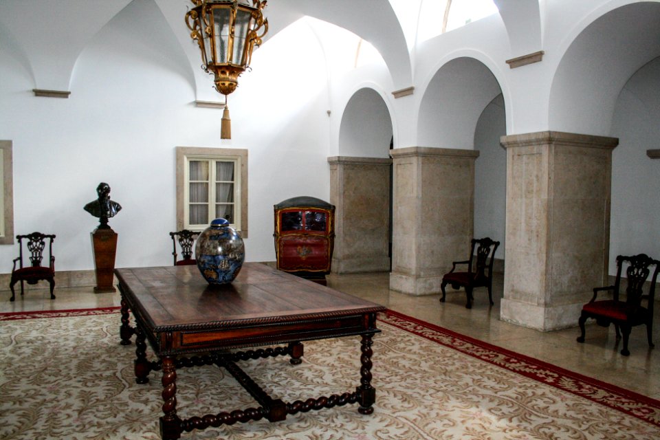 Representative building of the Foreign Ministry of Portugal, interior-01