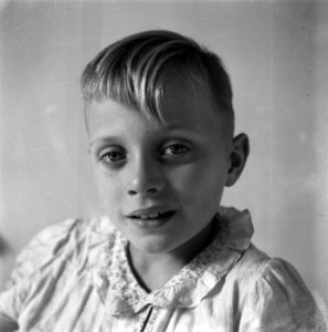 Reportage van het werk van de Stichting Oorlogs Pleegkinderen op het gebied van, Bestanddeelnr 900-9340