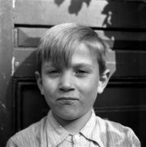 Reportage van het werk van de Stichting Oorlogs Pleegkinderen op het gebied van, Bestanddeelnr 900-9341