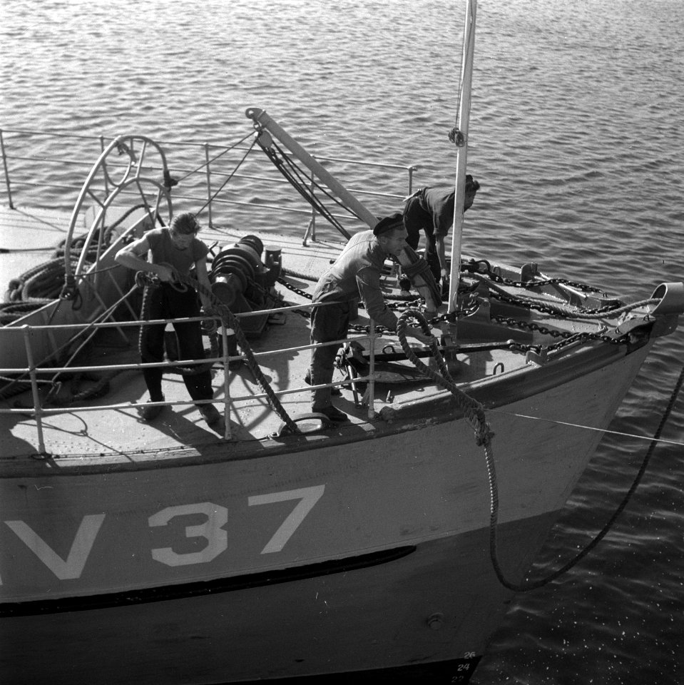 Reportage Vulcaan. Aan boord van de MV 37 Hr. Ms. Texelstroom, Bestanddeelnr 902-3633