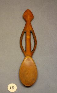Ritual spoon for Bwami ceremonies, ivory - Lega - Royal Museum for Central Africa - DSC06074
