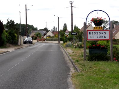Ressons-le-Long (Aisne) city limit sign
