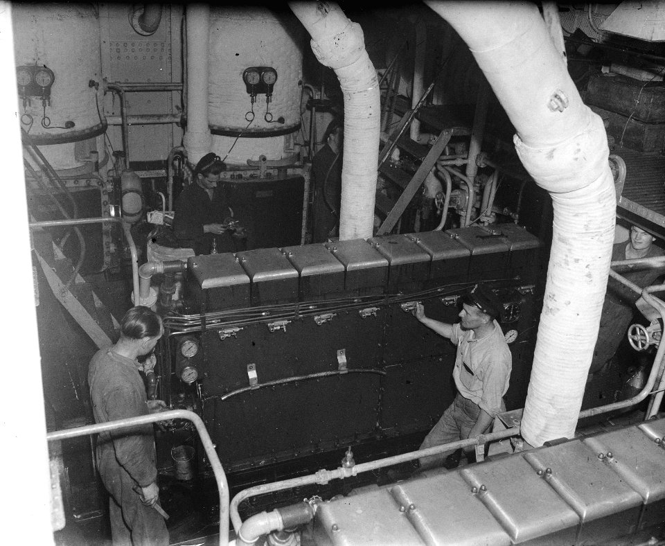 Reportage Vulcaan. In de machinekamer van een marineschip, Bestanddeelnr 902-3636