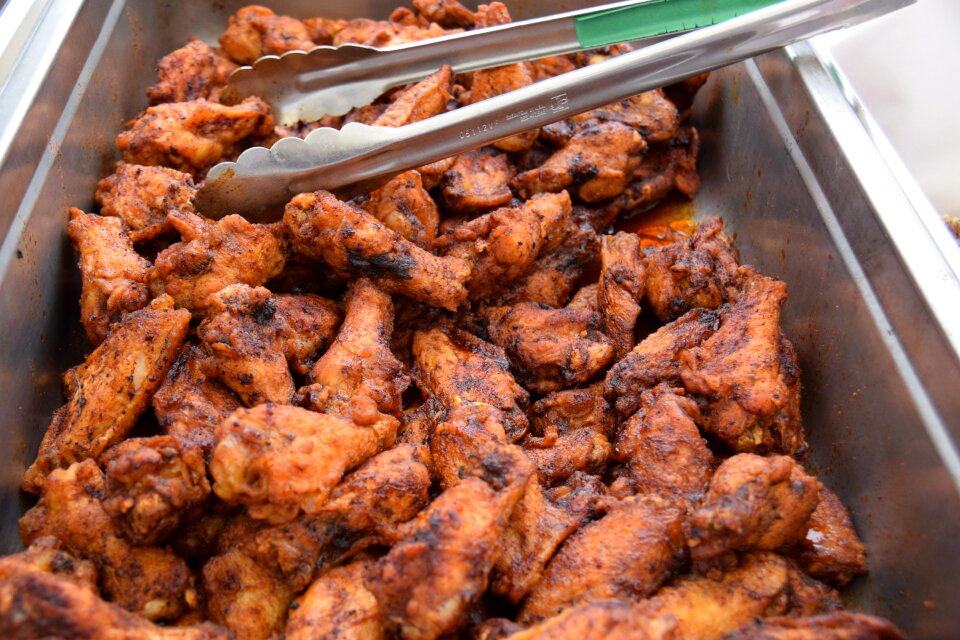 Wings bbq brown chicken