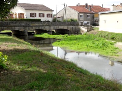 Rigny-la-Salle (Meuse) Aroffe (Ruisseau de la Beaumelle) (03) le pont