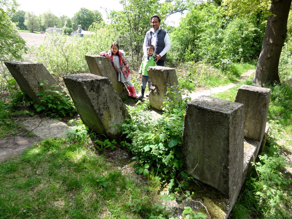 Rijksmonumentcomplex 528582 Asschaterkade 04 antitankversperring