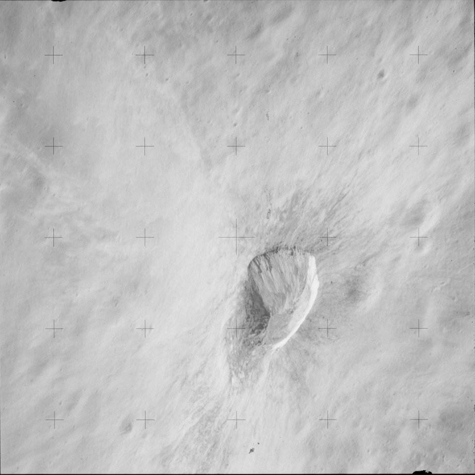 Rim of Gibbs crater AS15-81-10920
